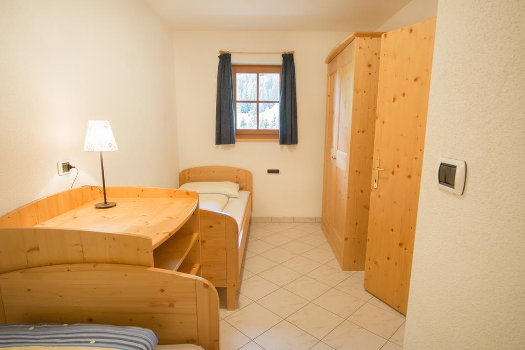 Baerntalerhof Villa Falzes Room photo