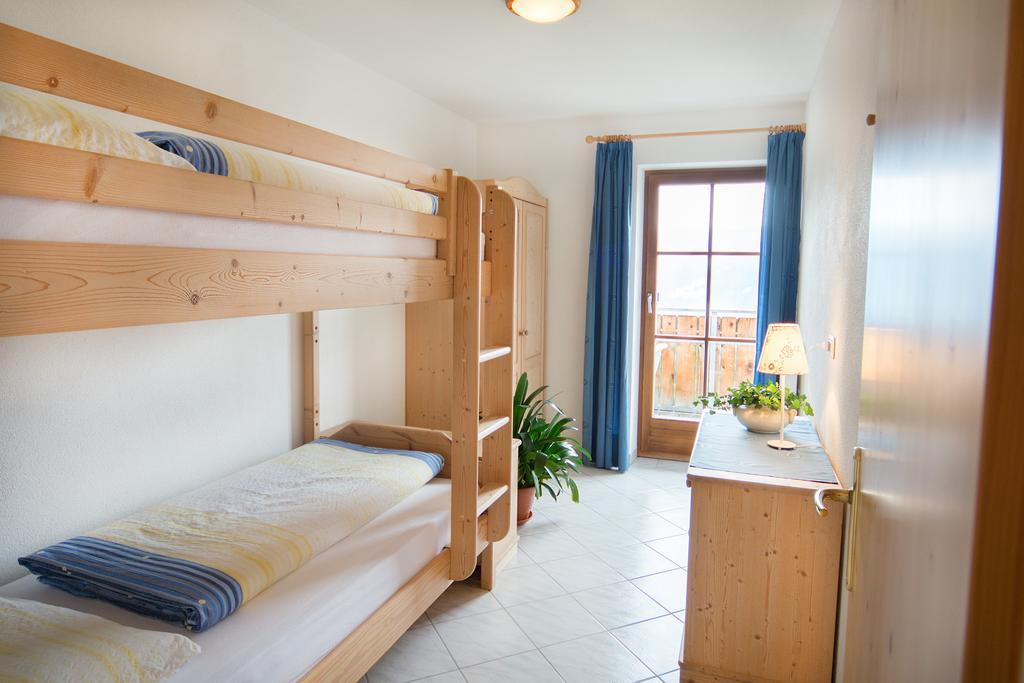 Baerntalerhof Villa Falzes Room photo