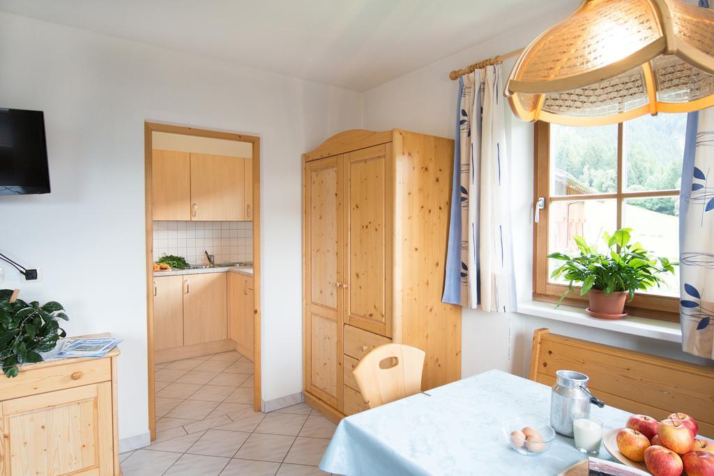 Baerntalerhof Villa Falzes Room photo