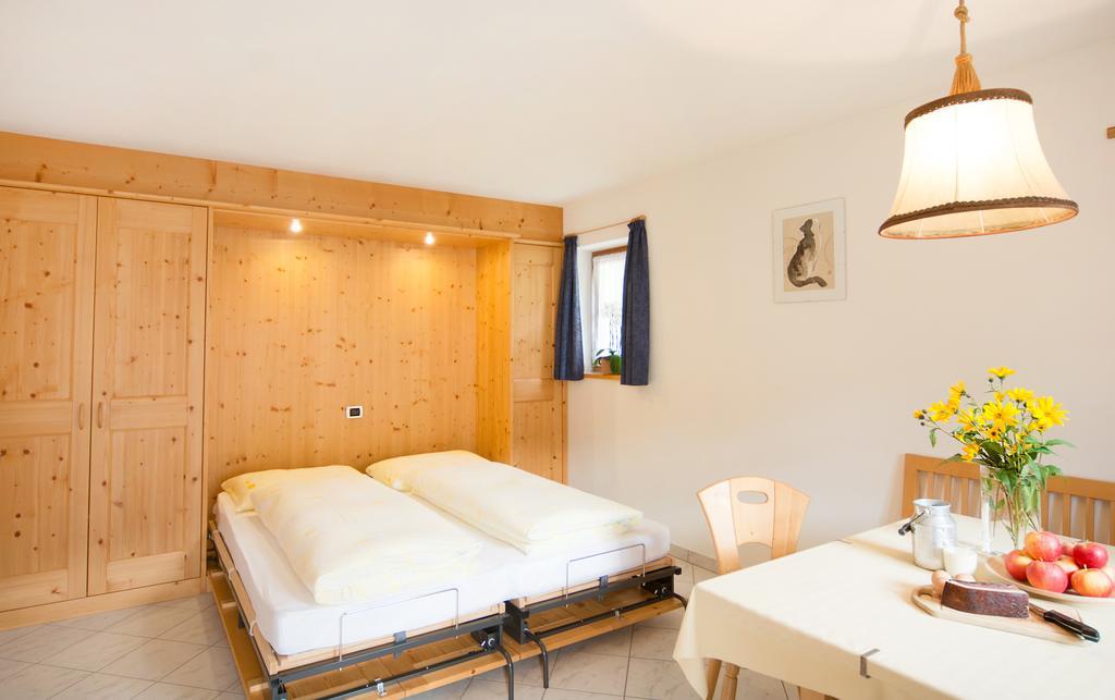 Baerntalerhof Villa Falzes Room photo